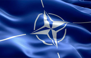 Столтенберг: Нельзя «закрывать двери» НАТО перед Украиной и Грузией
