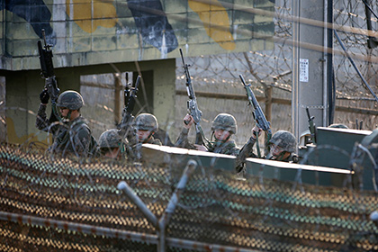Армия Южной Кореи провела боевые стрельбы около границы с КНДР