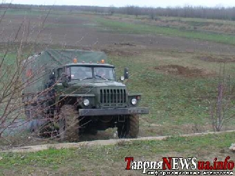 Балкон не место для пиротехнического полигона, напоминают специалисты
