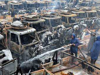 В Пакистане талибы сожгли шесть машин с грузами для НАТО