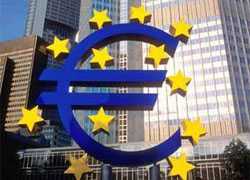 Богданкевич: Если отказываться от национальной валюты, то в пользу евро