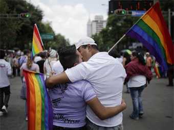 В Мексике легализовали однополые браки