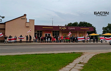 Жители Дзержинска вышли на акцию солидарности