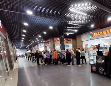 В магазин в Минске пускали по три человека из-за швабры по акции