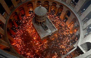 Cхождение Благодатного огня в Иерусалиме в пяти фотографиях