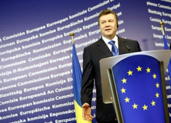 Украинский эксперт: Янукович «разводит» Европу на жалость