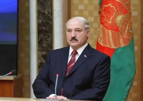 Лукашенко усилил статус своих представителей в регионах