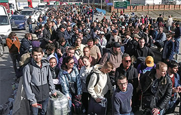 Британская разведка: Рекордное число московитов попросили убежища на Западе