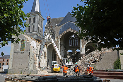 Швейцарский профессор рассказал о сносе католических храмов во Франции