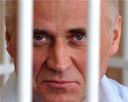FIDH призвала белорусские власти освободить Статкевича