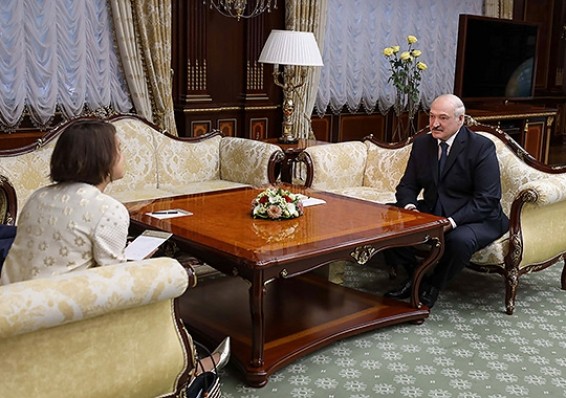 Лукашенко провел рабочую встречу с послом Великобритании