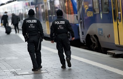 Мигранты в Берлине изнасиловали девочку из семьи российских немцев