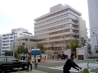Представительство КНДР в Японии конфискуют за долги