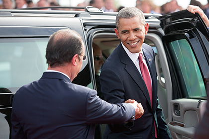 Обама пообещал воздержаться от прослушивания разговоров Олланда