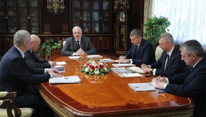 Лукашенко приказал не допустить роста цен и дефицита товаров