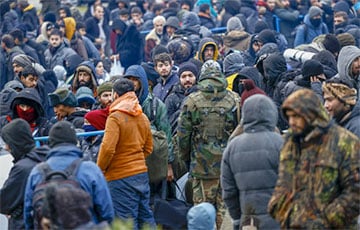В гибридную войну Лукашенко против ЕС вовлечены 20 000 мигрантов