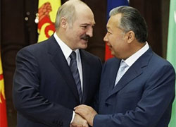 Лукашенко с Бакиевым поздравили Атамбаева
