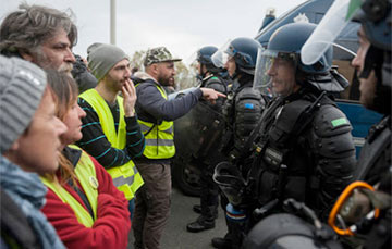 Во Франции продолжаются протесты «желтых жилетов»