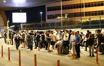 Белорусов среди пострадавших при взрывах в аэропорту Стамбула нет