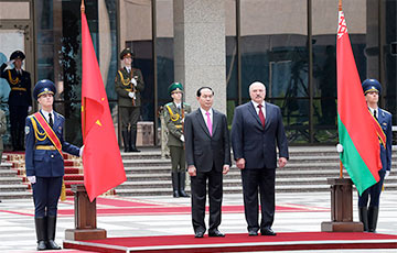 Лукашенко: Мы были рядом с вьетнамскими братьями на той войне