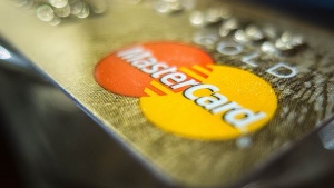 Mastercard: платежи носимыми устройствами набирают популярность в Европе