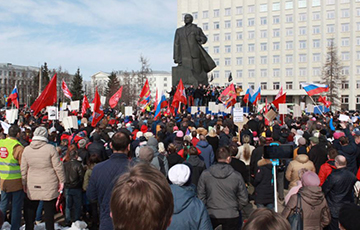 Бунт в Архангельске: тысячи человек потребовали отставки губернатора