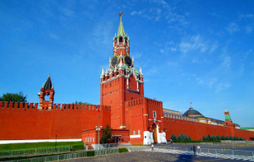 Кремль в транзитной зоне