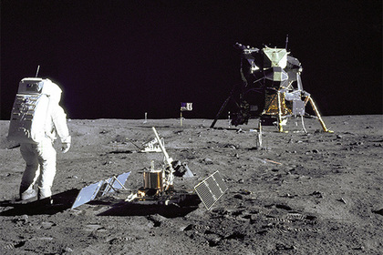 Собранную Нилом Армстронгом лунную пыль выставят на торги