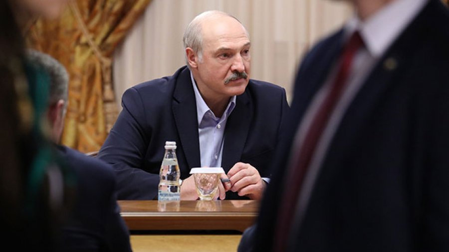Лукашенко предупредил правительство: Свободных, шальных денег нет