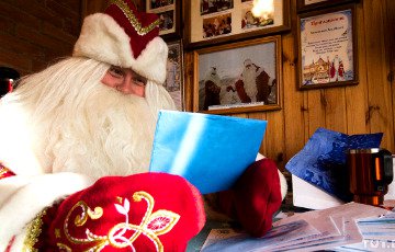 Белорусы просят Деда Мороза «сберечь страну»