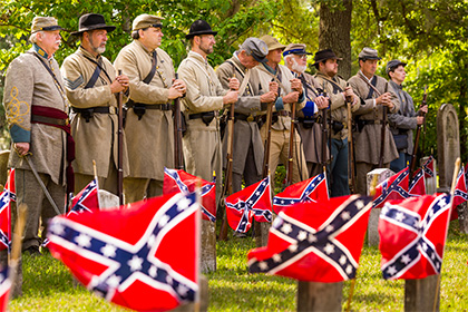 С территории Капитолия Алабамы убрали флаги Конфедерации