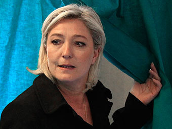 Марин Ле Пен призвала сторонников голосовать пустыми бюллетенями