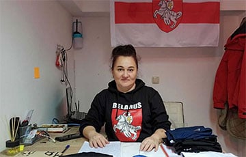 Хозяйка магазина национальной символики в Белостоке: Убеждена на 300 % - белорусы хотят вернуться домой