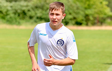 Видеофакт: 15-летний игрок минского «Динамо» забил супергол