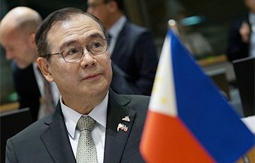 Глава МИД Филиппин в нецензурной форме потребовал от Китая вывести суда из спорных вод
