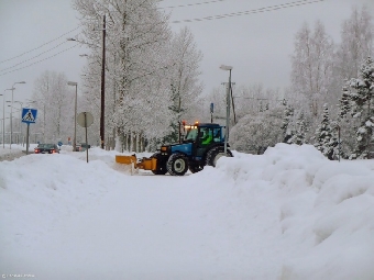 Более 360 снегоуборочных машин расчищали улицы этой ночью в Беларуси