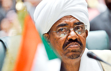 Власти Судана заявили, что будут судить диктатора аль-Башира внутри страны