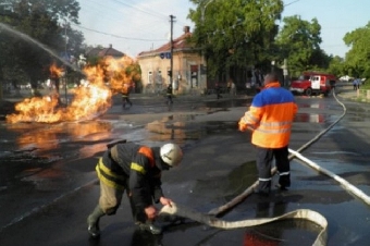При ремонте канализации в Наровле от вспышки газа травмированы два слесаря