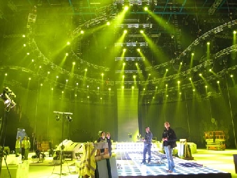 Телеканал "Беларусь 1" покажет 8 марта программу "Off stage life" с группой Litesound (ФОТО)