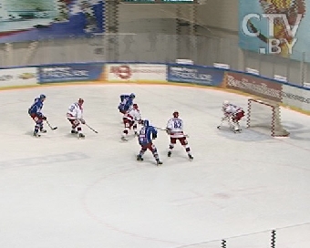 Несмотря на победу над "Юностью", хоккеисты "Динамо-Шинника" потеряли шансы на выход в плей-офф МХЛ