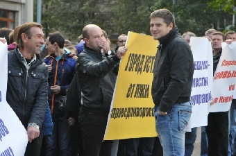 Семья и друзья Коваленко вышли на пикет  (Фото)