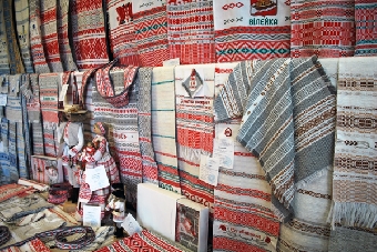 В Беларуси будет возрождено производство слуцких поясов