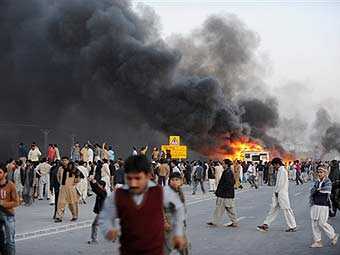 Пакистанская полиция применила против демонстрантов слезоточивый газ