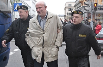 Оппозицию оштрафовали за брань