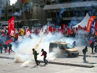 Турецкая полиция разогнала демонстрацию против МВФ