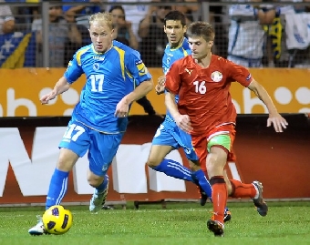 Команда Беларуси проигрывает сборной Боснии и Герцеговины после первой встречи в матче Кубка Дэвиса