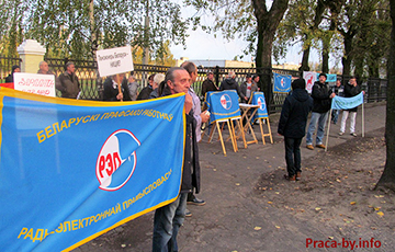 В 14 городах Беларуси пройдут пикеты в поддержку Федынича и Комлика