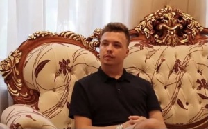 Находящийся под домашним арестом Протасевич заявил о борьбе за деньги в оппозиции