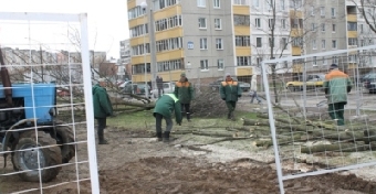 Жители Уручья вышли с дубинами против «Зеленстроя» (Фото)