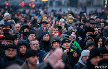 «Главный дармоед в Дроздах»: Сотни человек вышли на Марш в Молодечно